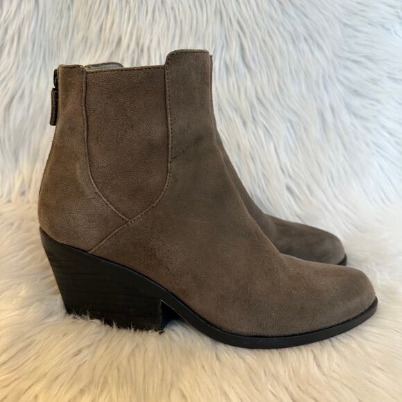 Eileen Fisher Peer Boot Shadow Taupe Suede Almond Toe Block Heel Ankle Bootie - Picture 4 of 14